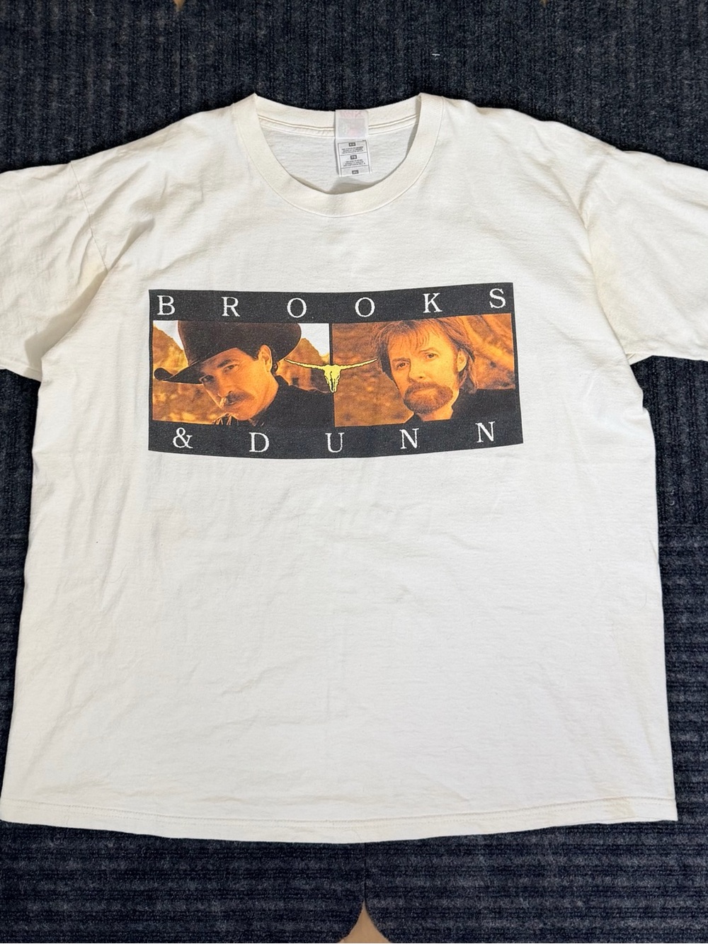 Vintage 90s Brooks and Dunn Country Music Band T-Shirt Graphic Tee